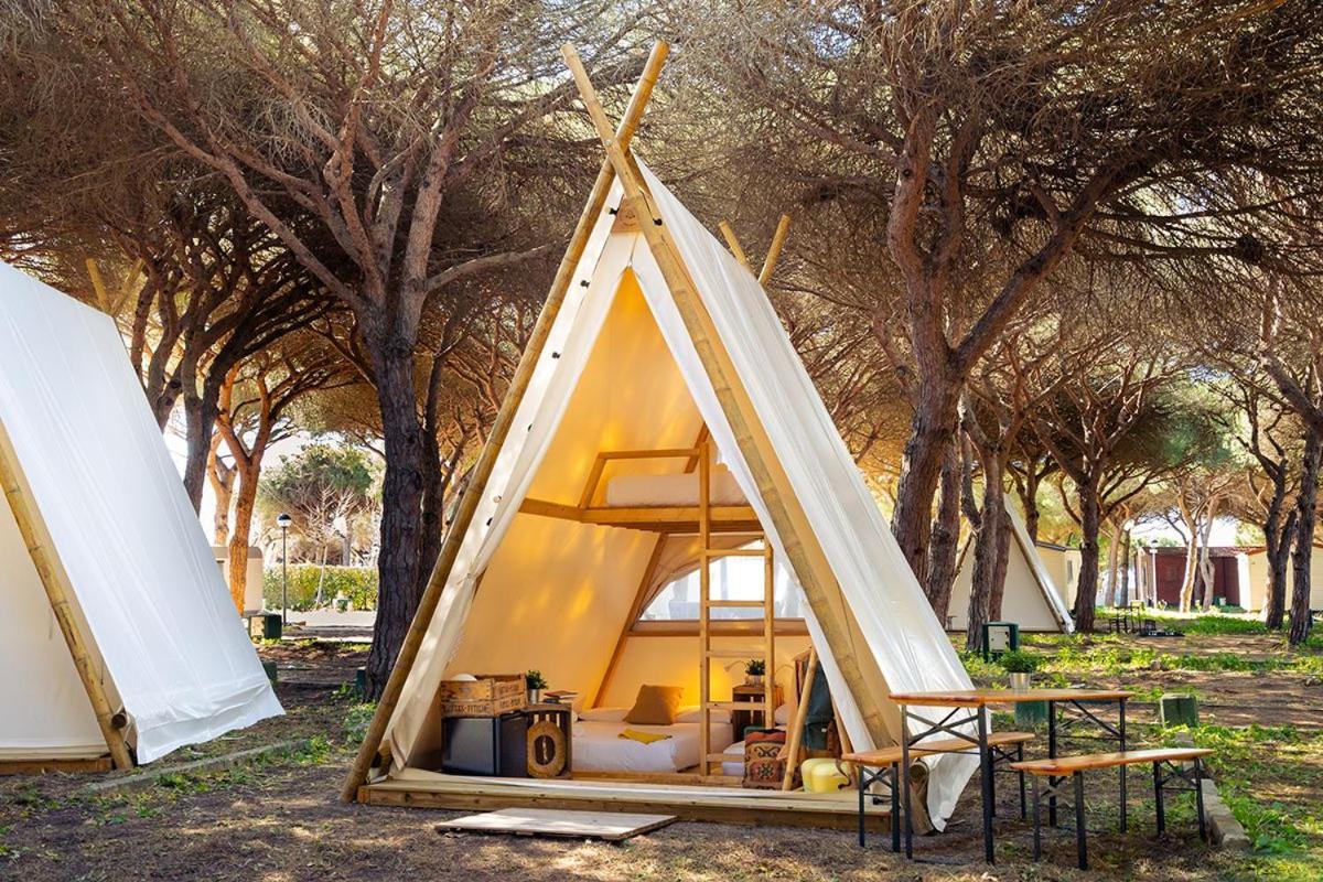 Kamping OH Tarifa Hotel Bagian luar foto